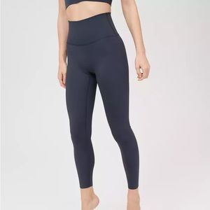 AERIE offline highwaisted leggings M in navy blue